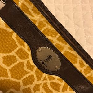 Fossil Giraffe Print Wallet/Wrislet